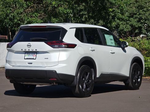 New 2026 Nissan Rogue SV AWD/4WD image 2