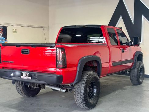 Used 2003 Chevrolet Silverado 1500 LS w/ Off-Road Package AWD/4WD image 4