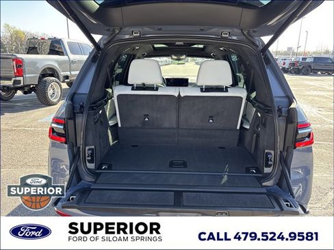 Used 2023 BMW X7 xDrive40i w/ Executive Package image 11