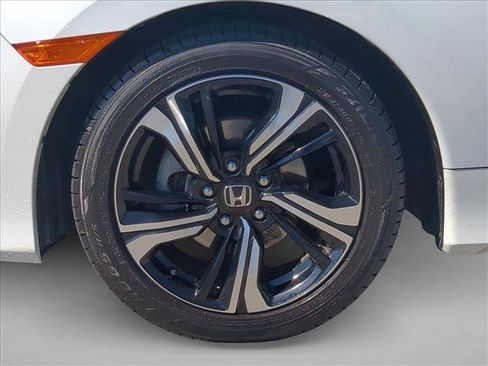 Used 2018 Honda Civic Touring image 25
