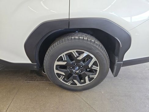 Used 2025 Subaru Forester Premium w/ Convenience Package #1 AWD/4WD image 24