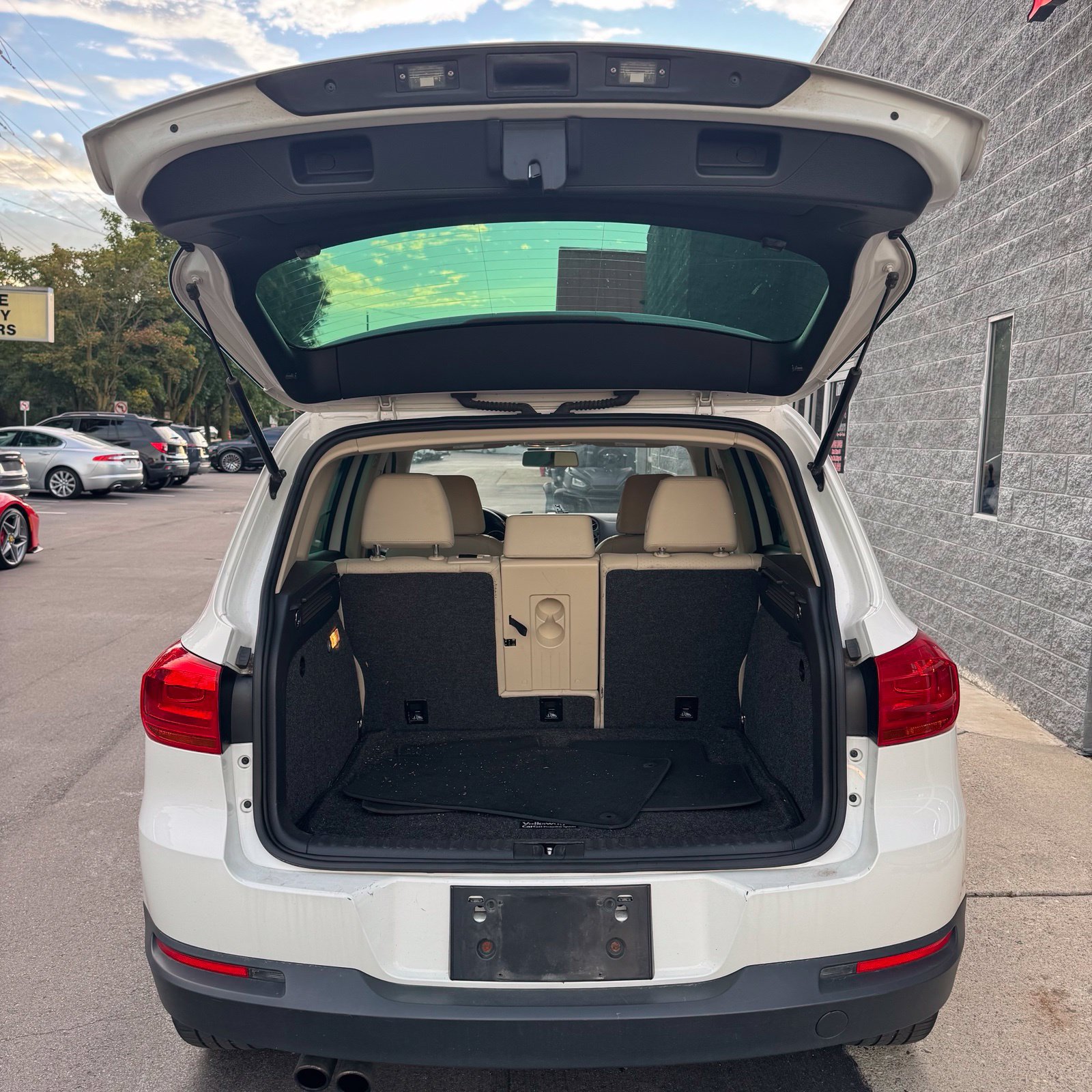 Used 2013 Volkswagen Tiguan S FWD image 14