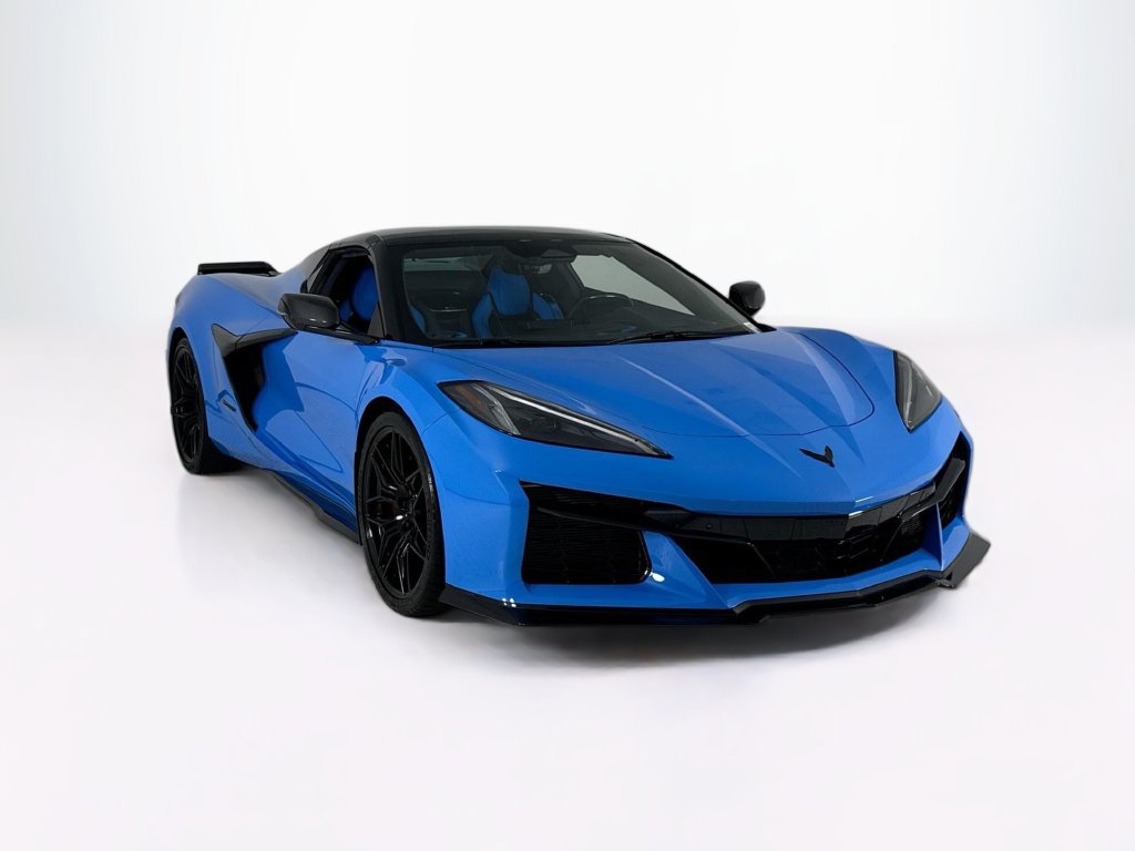 Used 2025 Chevrolet Corvette Z06 w/ Stealth Interior Trim Package RWD image 7