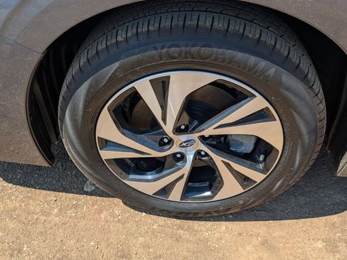 Used 2025 Subaru Legacy Premium AWD/4WD image 13