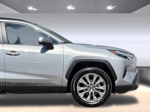 Used 2025 Toyota RAV4 XLE Premium AWD/4WD image 34