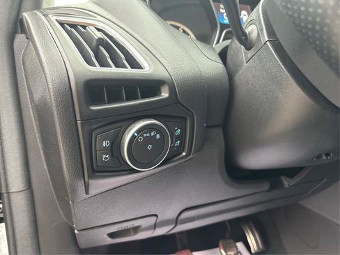Used 2018 Ford Focus ST FWD image 17