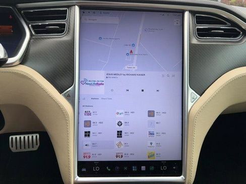 Used 2013 Tesla Model S Performance RWD image 13