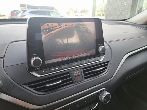 Used 2020 Nissan Altima 2.5 SR image 14