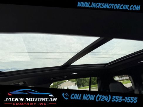 Used 2025 Chevrolet Traverse RS AWD/4WD image 21