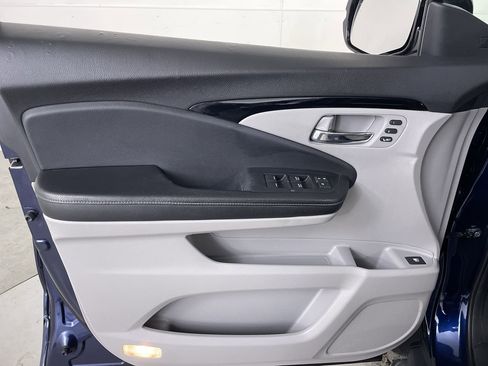 Used 2018 Honda Ridgeline RTL-E image 10