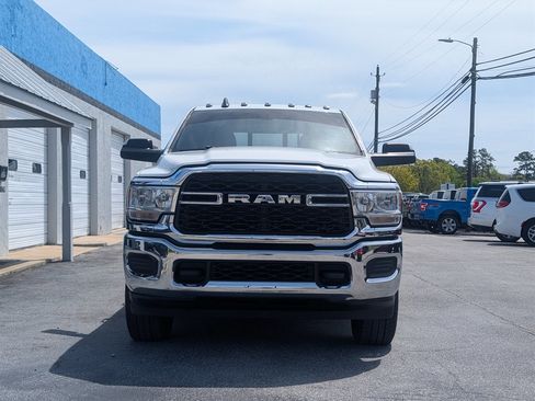 Used 2021 RAM 2500 Tradesman image 2