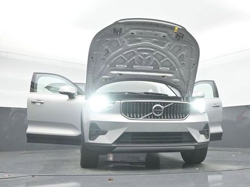 Used 2024 Volvo XC40 B5 Plus w/ Protection Package Premier image 54