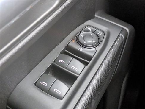 Used 2023 Chevrolet Silverado 1500 Custom image 24