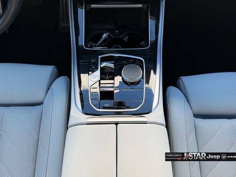 Used 2024 BMW X5 sDrive40i w/ M Sport Package RWD image 16