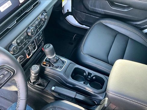 New 2026 Jeep Gladiator Sport image 11