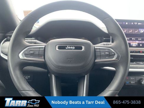 Used 2024 Jeep Compass Latitude AWD/4WD image 11