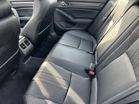Used 2020 Honda Accord Touring image 13