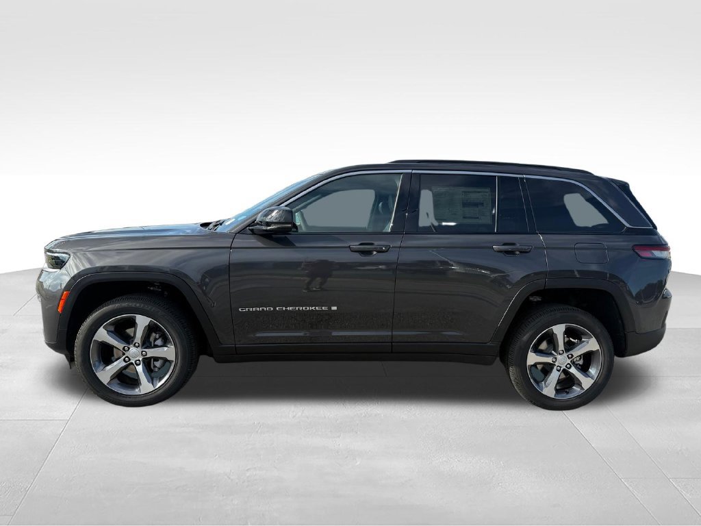 New 2026 Jeep Grand Cherokee Limited AWD/4WD image 2