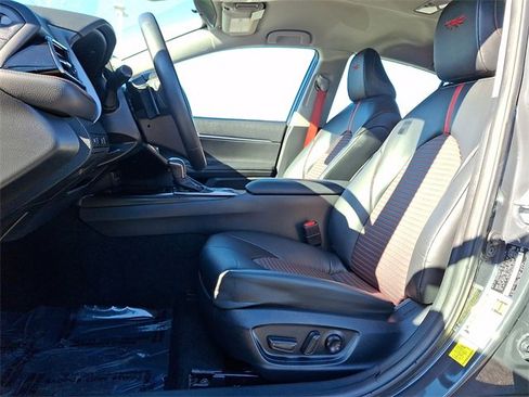 Used 2024 Toyota Camry image 13