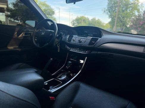 Used 2017 Honda Accord Sport Special Edition image 12
