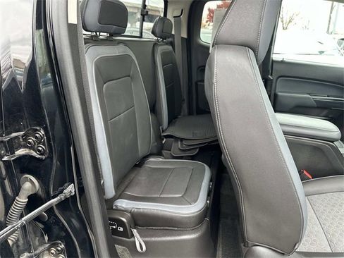 Used 2018 Chevrolet Colorado Z71 image 11