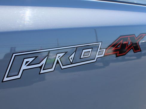 Used 2023 Nissan Frontier PRO-4X image 17