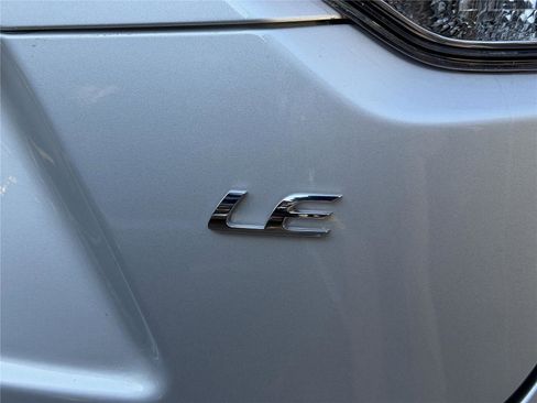 Used 2025 Toyota Corolla LE image 7