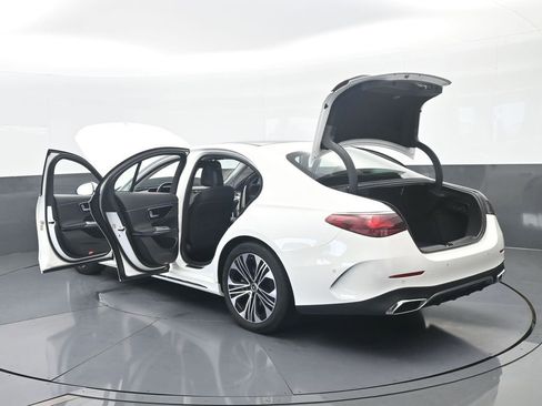 Used 2025 Mercedes-Benz E 350 Sedan image 79