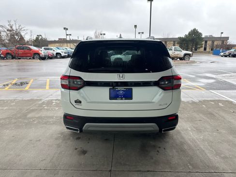 Used 2024 Honda Pilot Elite image 5