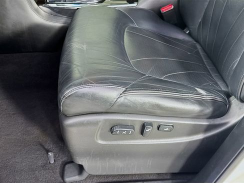 Used 2014 INFINITI QX80 2WD w/ Deluxe Touring Package image 23