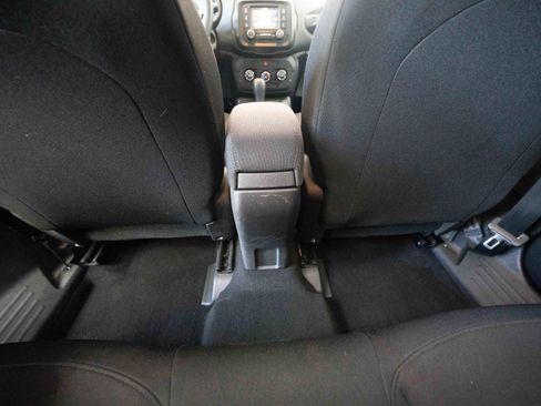 Used 2020 Jeep Renegade Sport w/ Sport Appearance Group AWD/4WD image 22