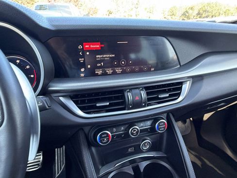Used 2025 Alfa Romeo Stelvio Sprint w/ Veloce Package AWD/4WD image 34