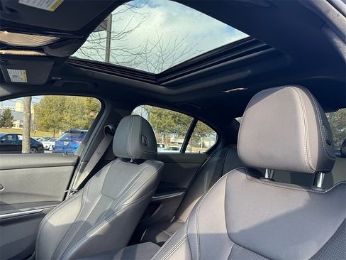 Used 2022 BMW M340i xDrive image 16