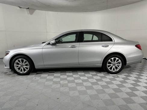 Used 2018 Mercedes-Benz E 300 4MATIC w/ Premium 2 Package (Q02) image 5