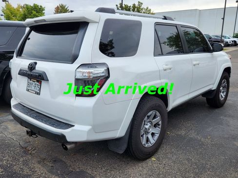 Used 2016 Toyota 4Runner Trail AWD/4WD image 3