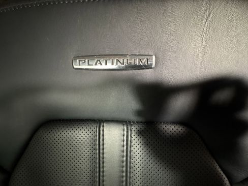 Used 2020 Ford Expedition Platinum image 20