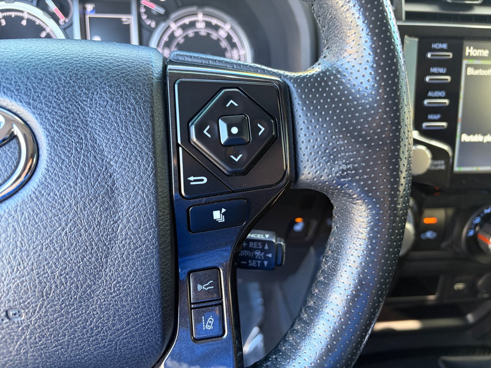Used 2023 Toyota 4Runner TRD Off-Road Premium w/ Moonroof Package AWD/4WD image 15
