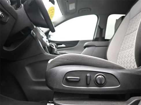 Used 2023 Chevrolet Equinox LT image 10