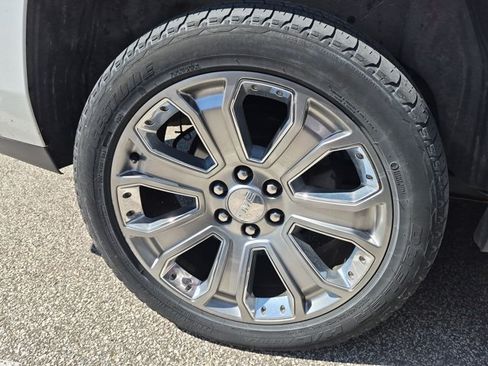 Used 2016 GMC Yukon Denali w/ Open Road Package AWD/4WD image 10