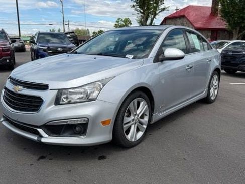 Used 2015 Chevrolet Cruze LTZ w/ Sun, Sound and Sport Package FWD image 8