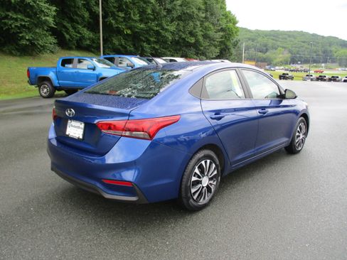 Used 2021 Hyundai Accent SE FWD image 5