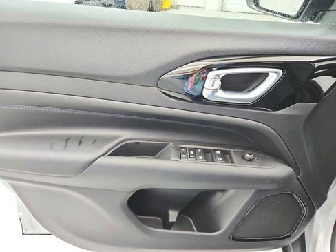 New 2026 Jeep Compass Latitude image 22