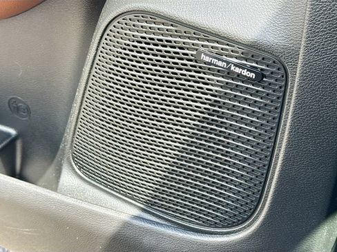 Used 2024 Chrysler Pacifica Pinnacle FWD image 25