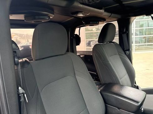 Used 2018 Jeep Wrangler Sport AWD/4WD image 34