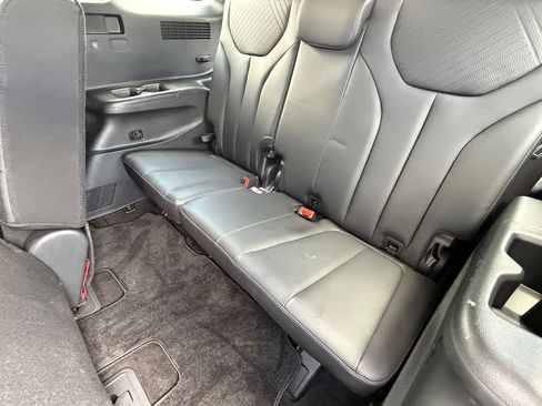Used 2024 Hyundai Palisade SEL FWD image 14