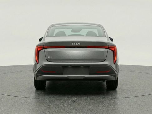 Used 2025 Kia K4 LXS image 7