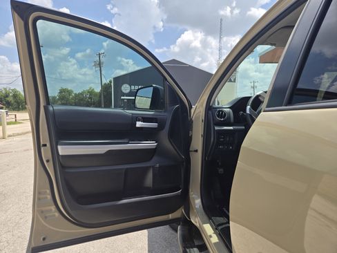 Used 2019 Toyota Tundra SR5 w/ SR5 Upgrade Package RWD image 4