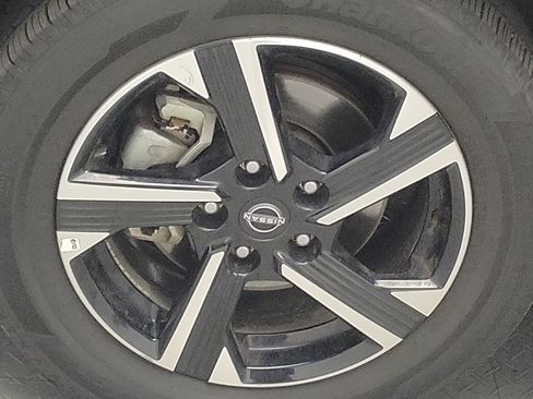 Used 2025 Nissan Sentra SV FWD image 29
