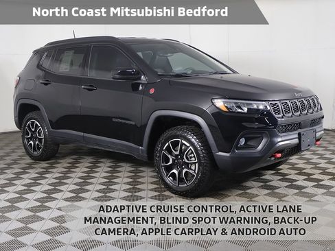 Used 2024 Jeep Compass Trailhawk AWD/4WD image 1
