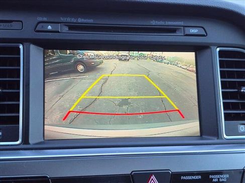 Used 2015 Hyundai Sonata Limited w/ Option Group 05 FWD image 9